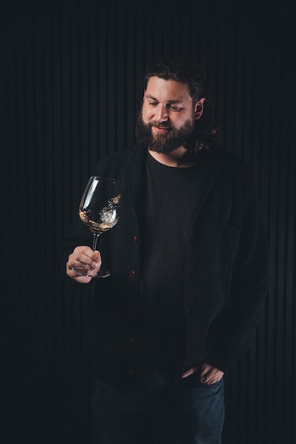 Michael mit Weinglas Michael mit Weinglas
